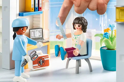 Playmobil City Life 70191 Furnished Hospital Wing 297pc