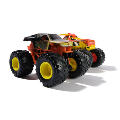 Monster Jam Trucks 1:64 Twin Pack Max D vs El Toro Loco
