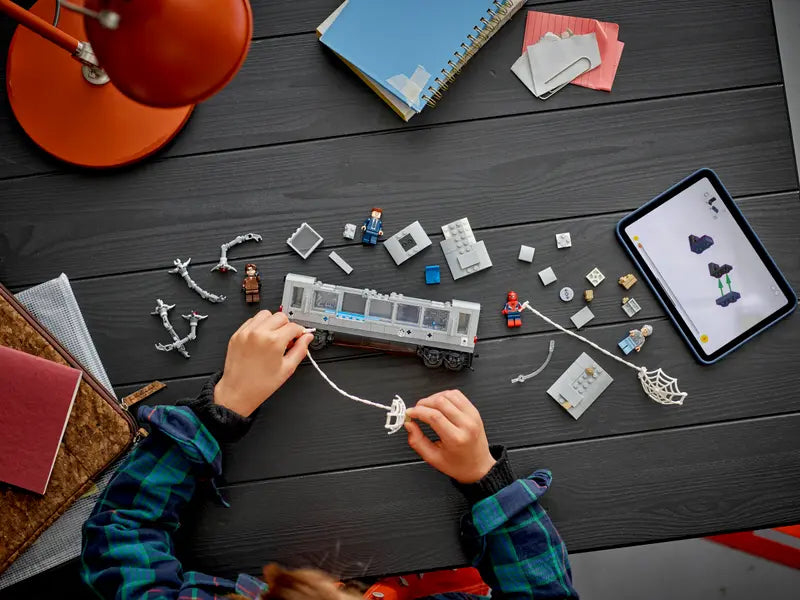 Lego Marvel 76321 SpiderMan vs Doc Ock Subway Train Scene