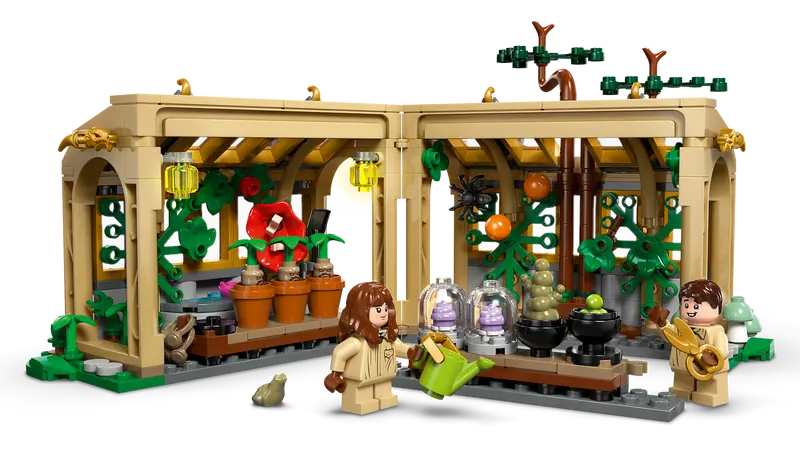 Lego Harry Potter 76445 Hogwart's Castle Herbology Class