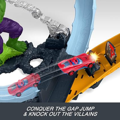 Hot Wheels Marvel Avengers SpiderMan And Hulk Smashdown Track Set