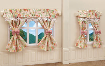 Sylvanian Families Wall Lamps And Curtains Set