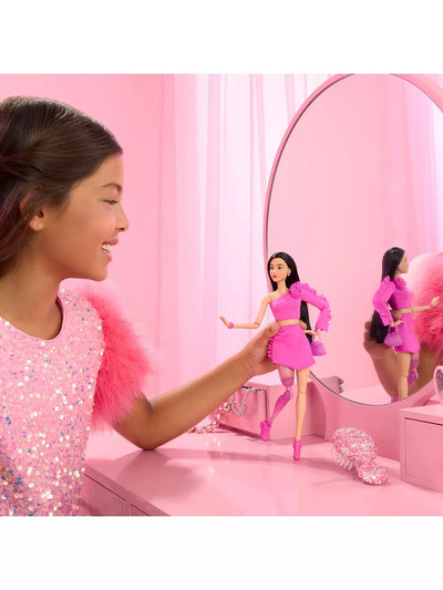 Barbie Deluxe Style Doll With Prosthetic Leg