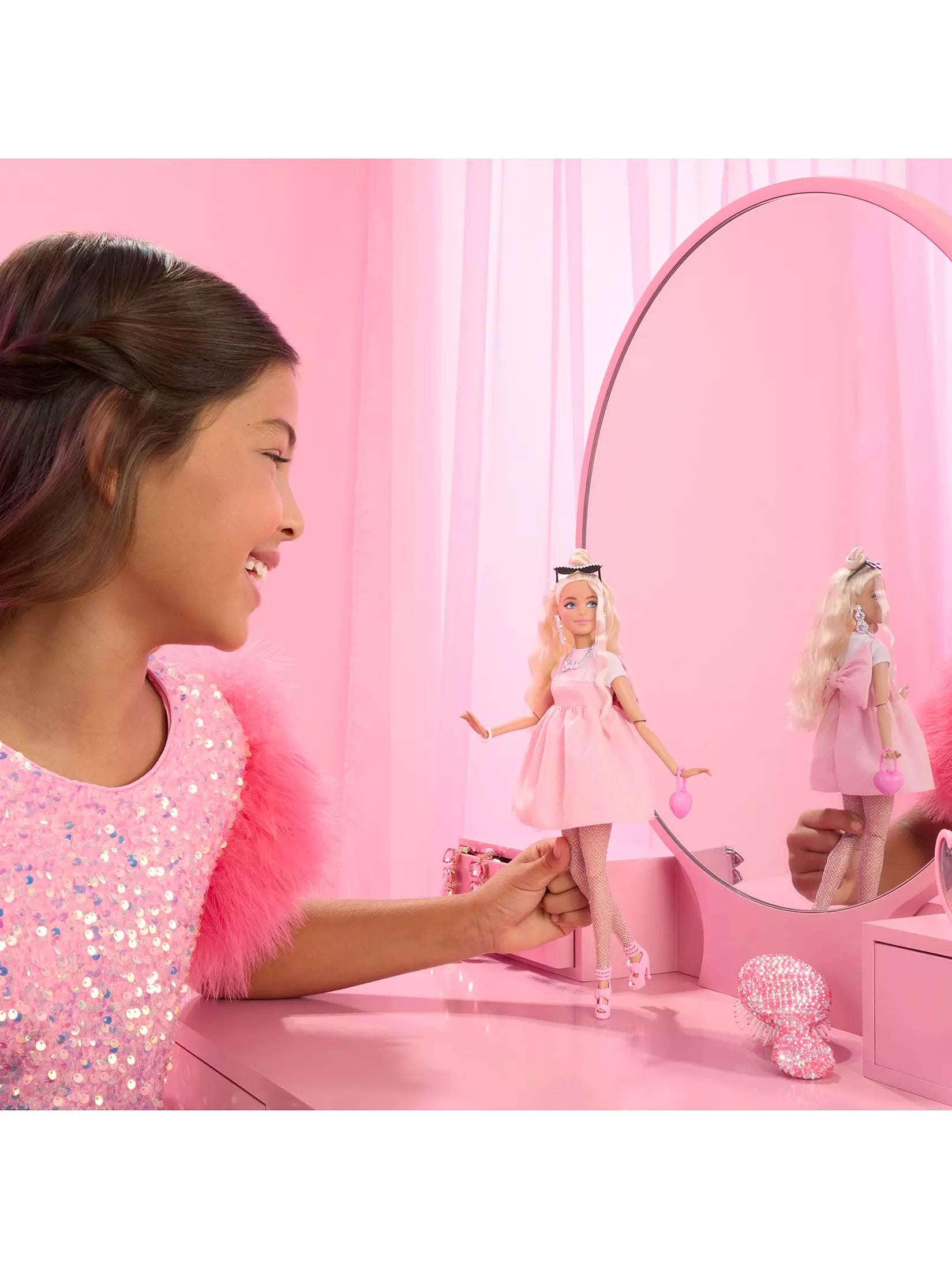 Barbie Deluxe Style Doll