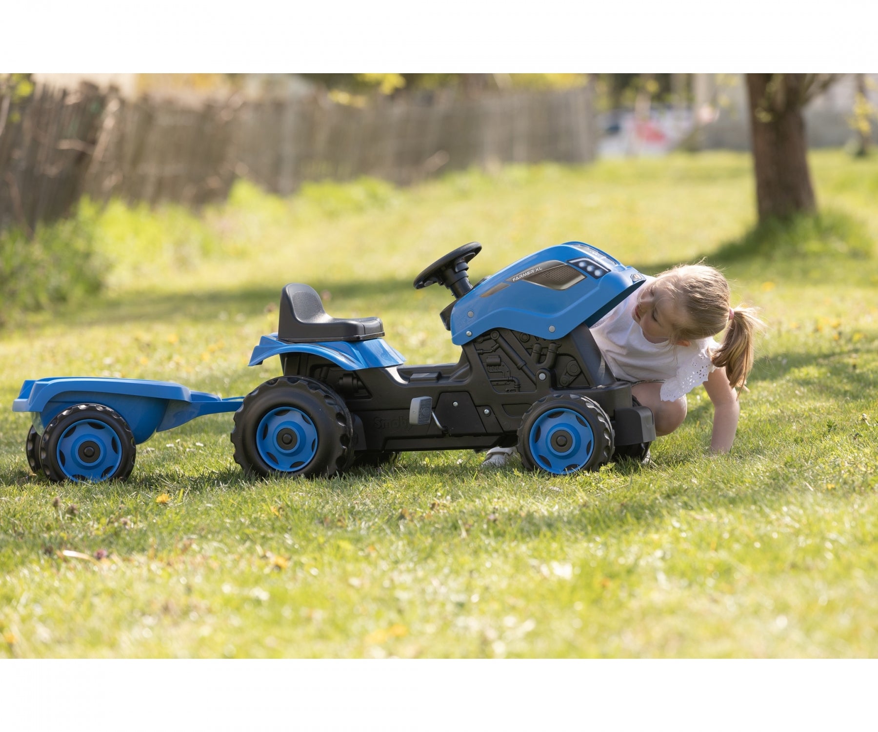 Smoby Farmer XL Tractor And Trailer Blue