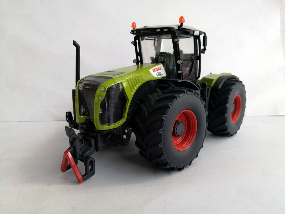 Siku 3271 Claas Xerion Tractor 1:32