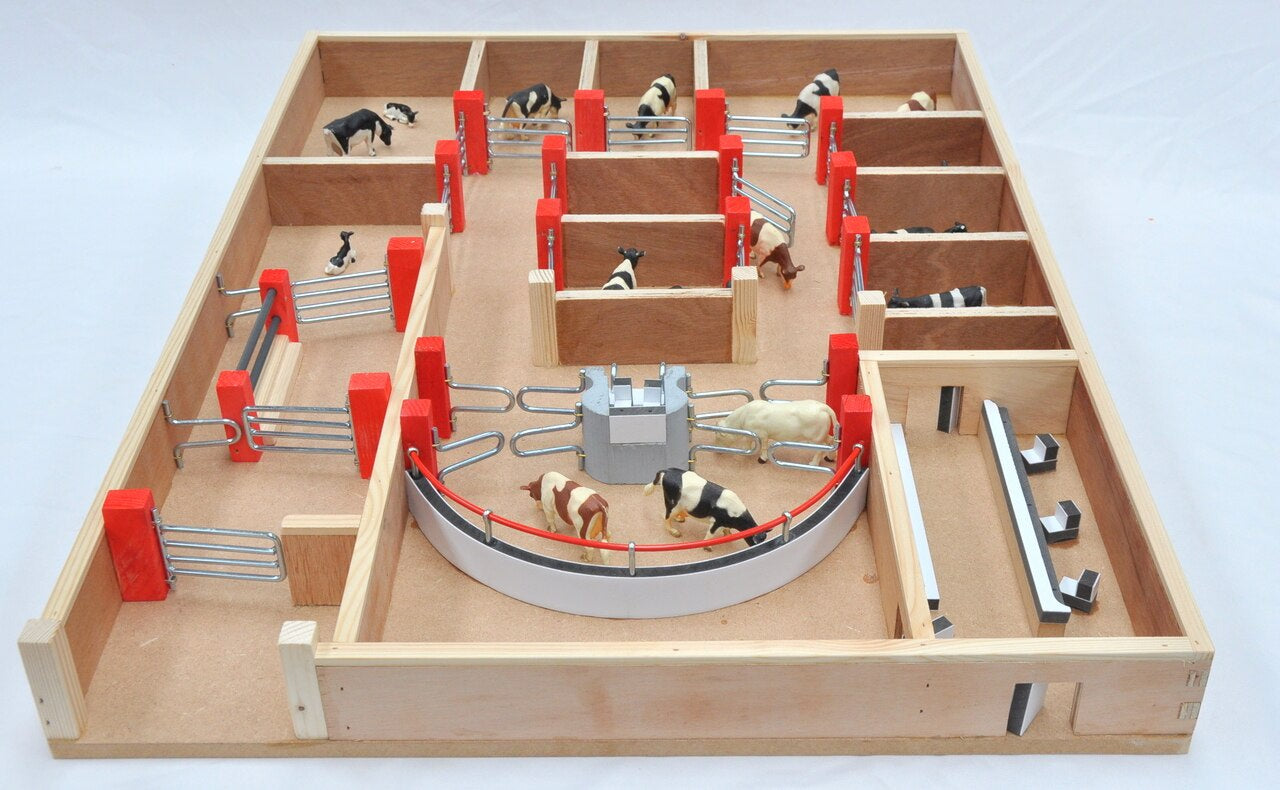 Millwood Cattle Mart Playset FS50