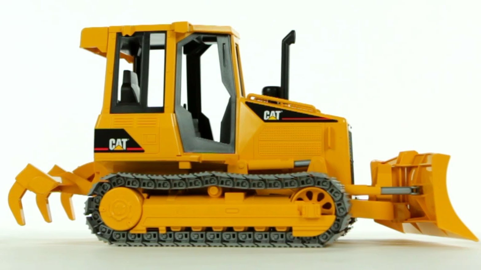 Bruder 02443 CAT Bulldozer On Tracks 1:16