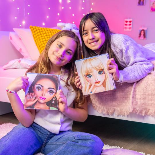 TOPModel Style Me Sticker Book