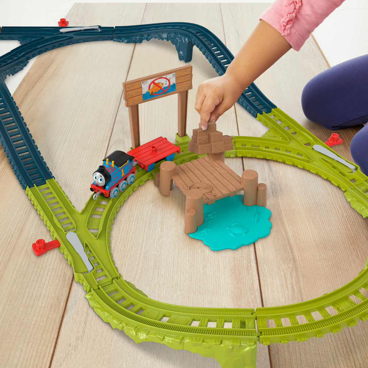 Thomas And Friends Thomas's Dockside Delivery Track Set