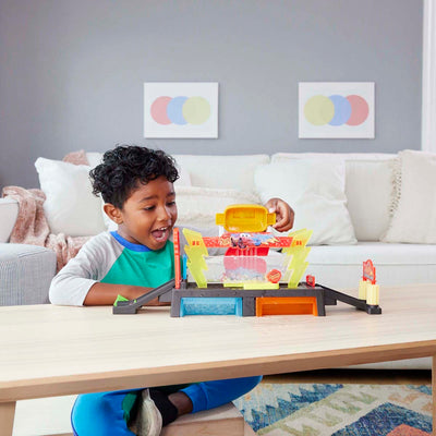 Disney Cars Race Ready Car Wash Playset