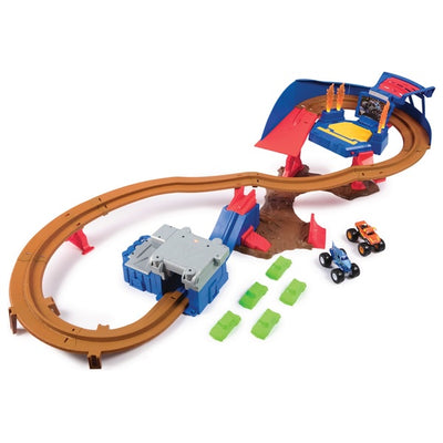 Monster Jam Super Charge Speedway Playset