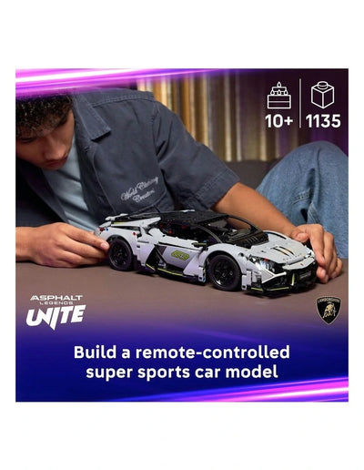 Lego Technic 42214 Lamborghini Revuelto Super Sports Car