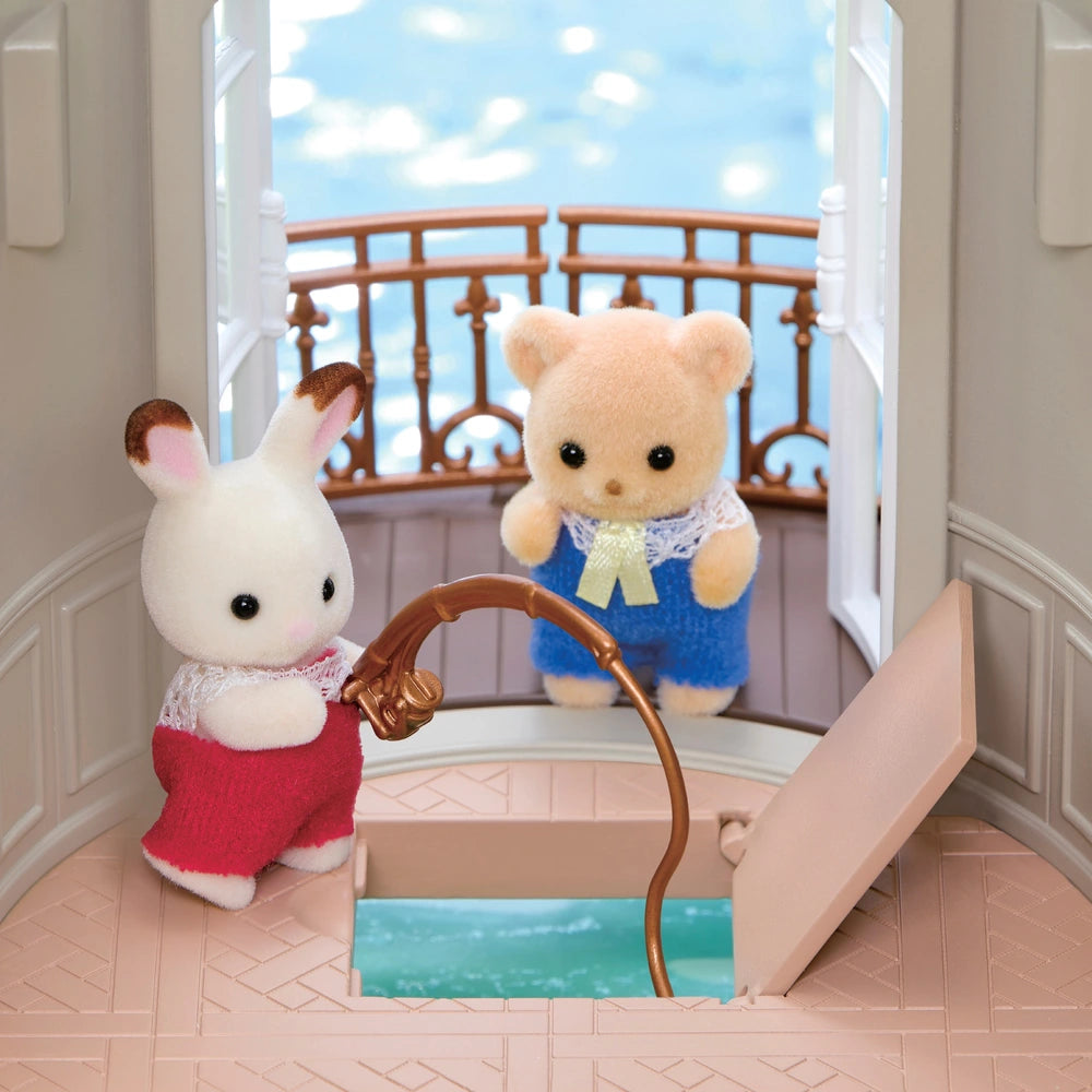 Sylvanian Families Red Roof Riverside Manor