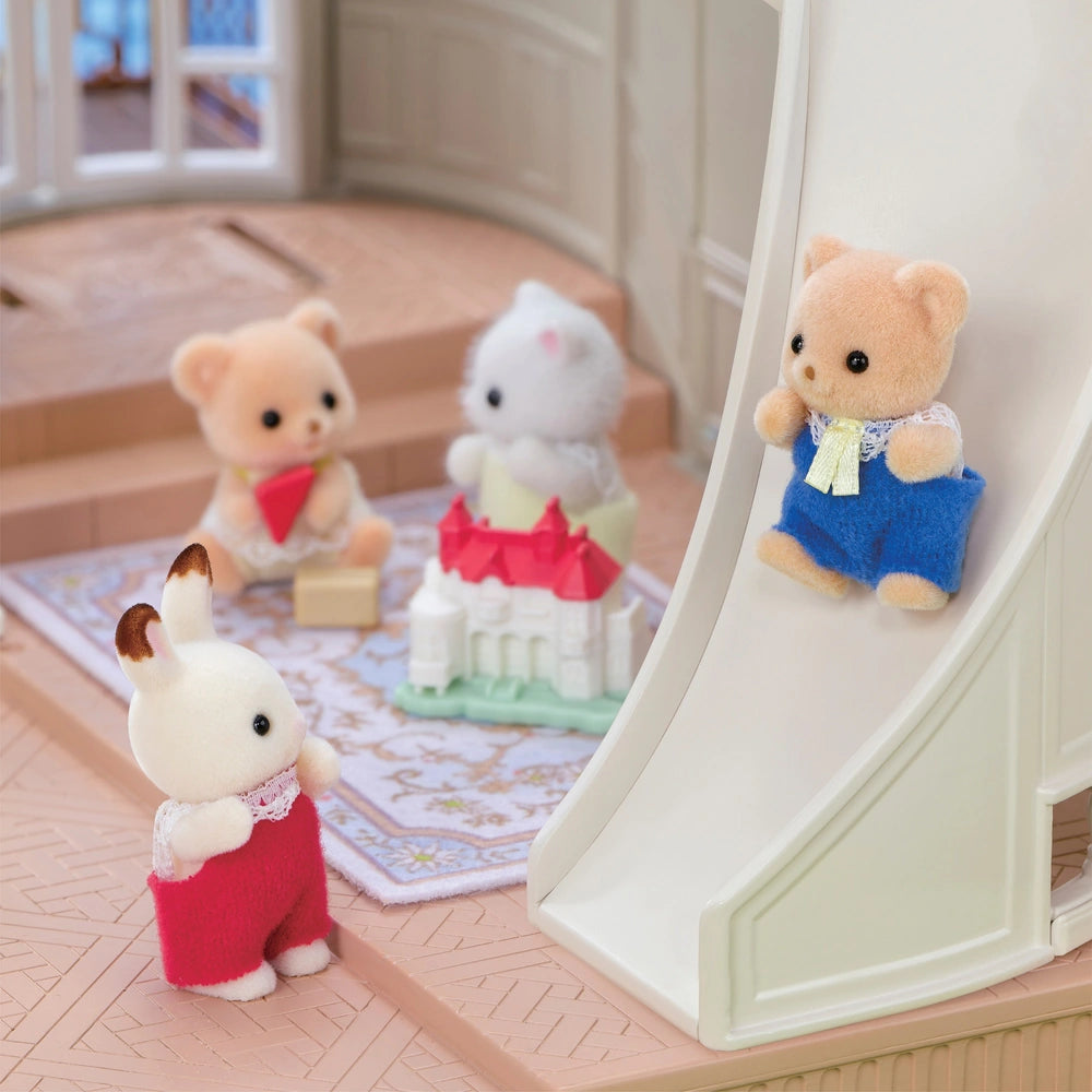 Sylvanian Families Red Roof Riverside Manor