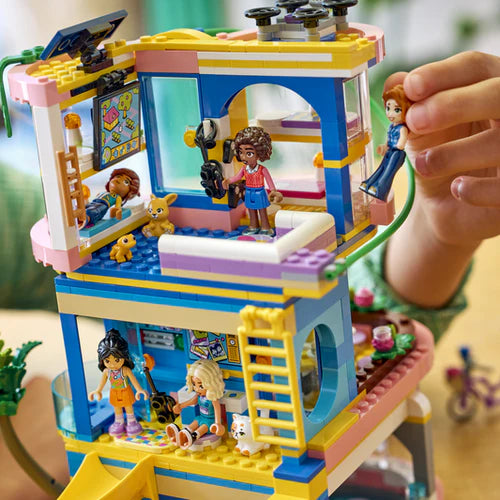 Lego Friends 42689 Heartlake City Friends Club