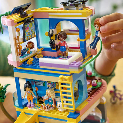 Lego Friends 42689 Heartlake City Friends Club