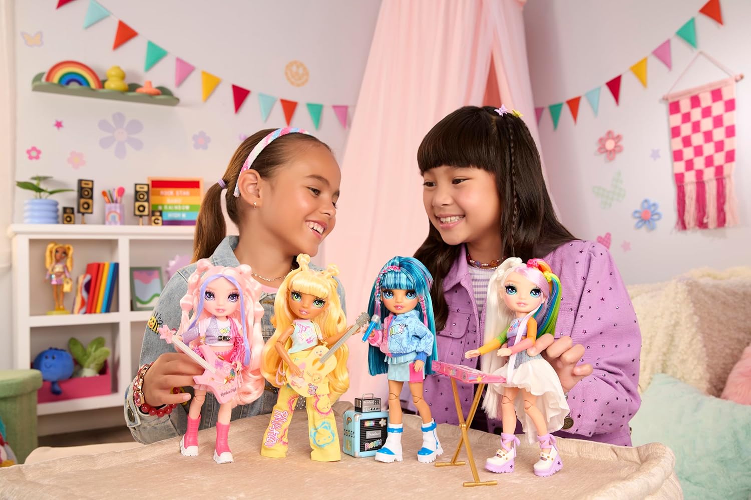 Rainbow High Jr High Rockband Doll Bella Parker