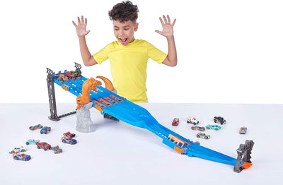 Metal Machines Raptor Attack 4 Lane Track Playset