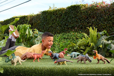 Jurassic World Wild Roar Dinosaur Utahraptor
