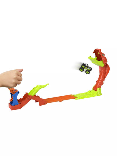 Hot Wheels Monster Trucks Snake Slam Takedown Playset