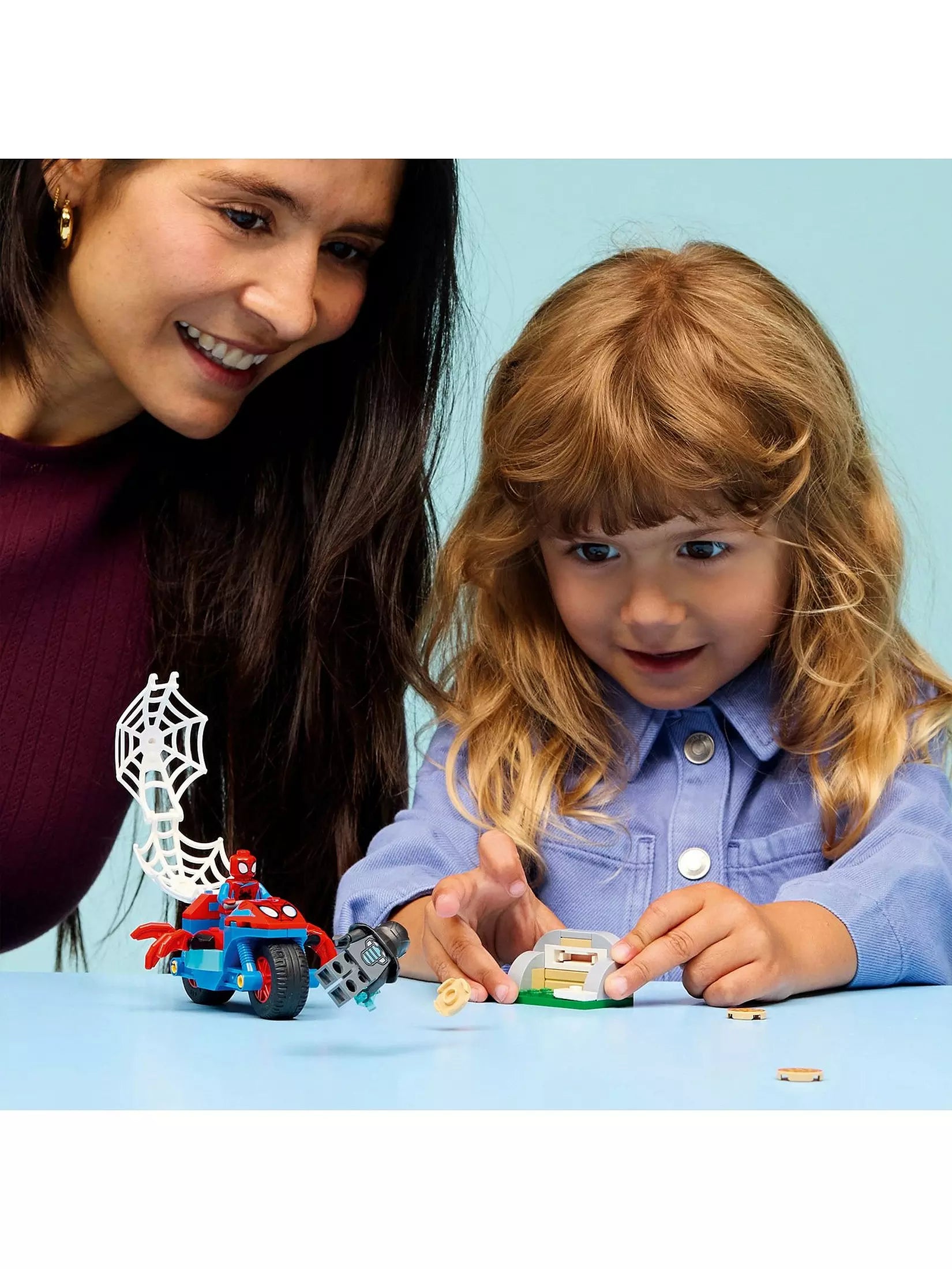 Lego Marvel 11206 Spidey On His Motorcycle vs Rhino