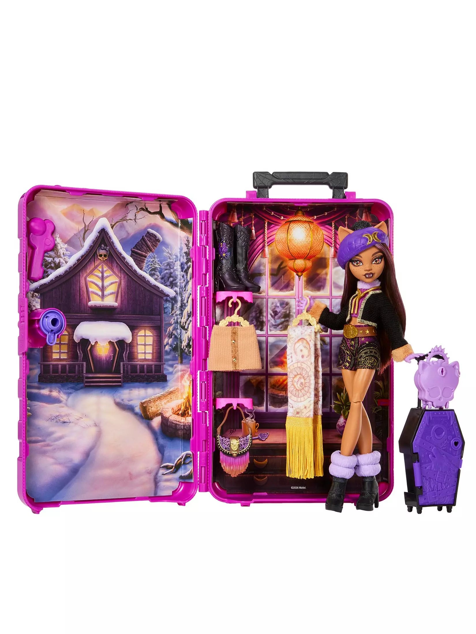 Monster High Skulltimate Secrets Destination Cabin Slaycation Clawdeen Wolf Doll