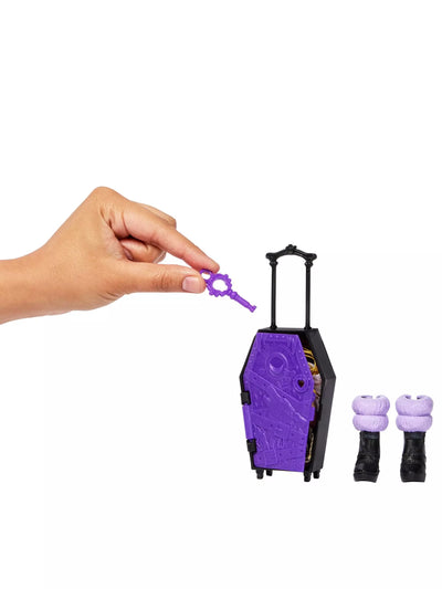 Monster High Skulltimate Secrets Destination Cabin Slaycation Clawdeen Wolf Doll