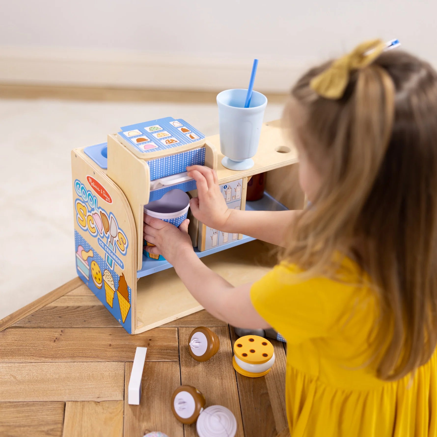 M&D Cool Scoops Ice Creamery Wooden Toy Playset