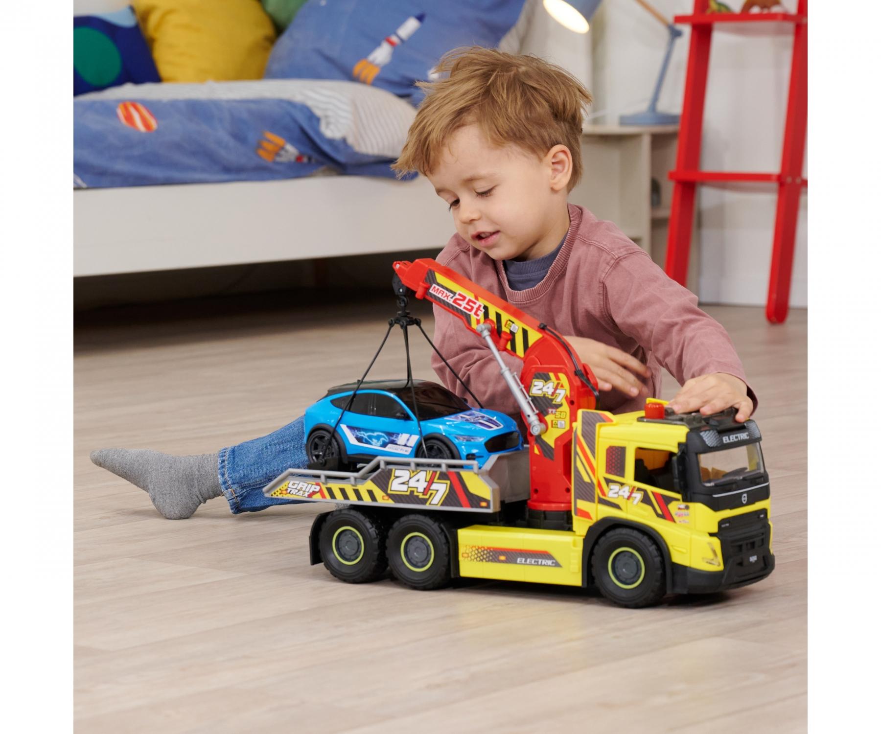 Dickie Giant Tow Truck And Car With Light And Sound