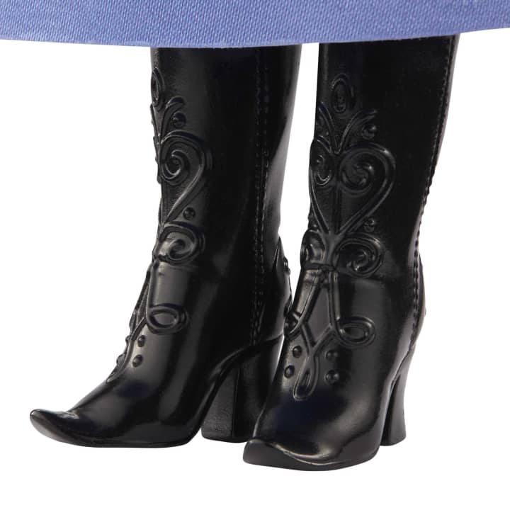 Disney Frozen Anna Doll HLW49