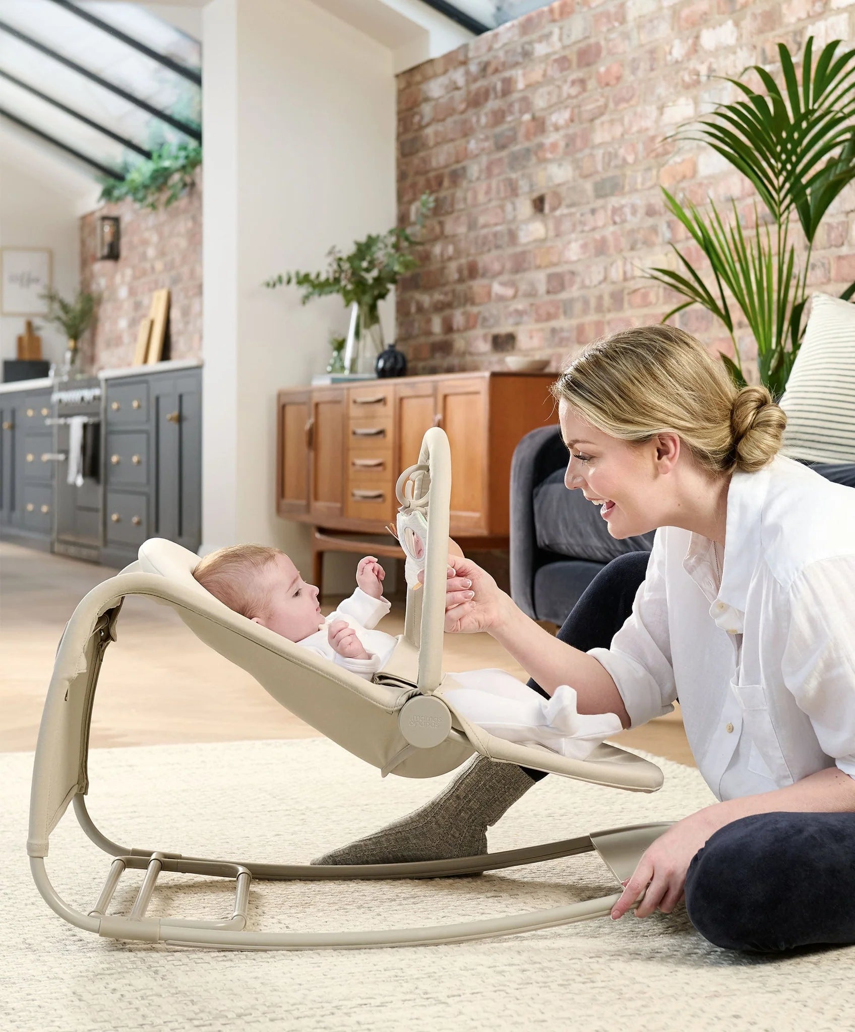 Mamas And Papas Tempo 3 in 1 Bouncer / Rocker Sand