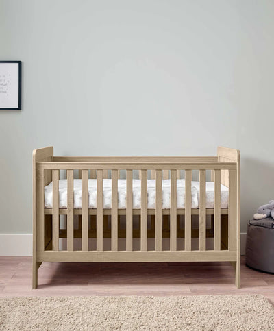 Mamas And Papas 2 Piece Cot Bed Set With Dresser Changer Light Oak