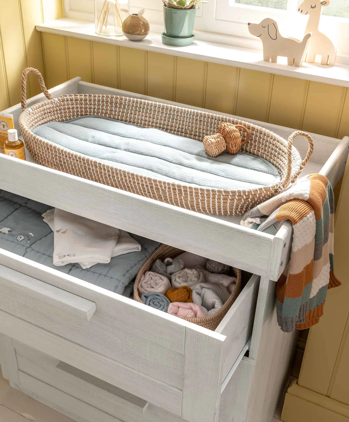 Mama and papas best sale atlas cot bed