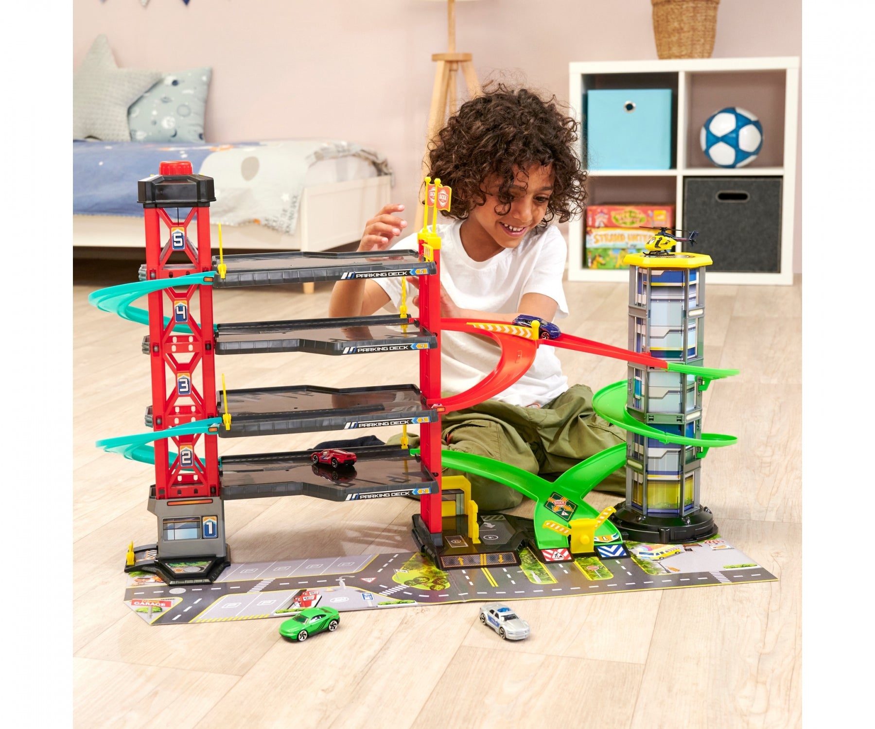 Dickie Toys 52cm Parking Garage Light And Sound With 5 Cars