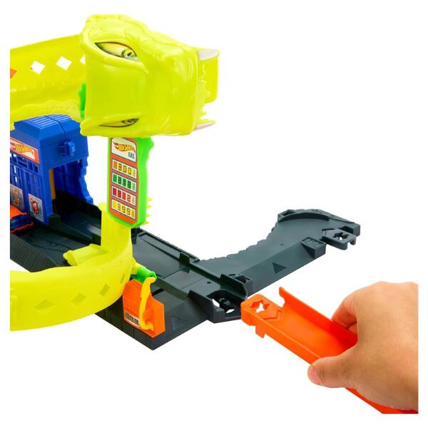 Hot Wheels Snake Spiral Attack Track Set