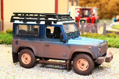 Britains 43321 Muddy Land Rover Defender 1:32