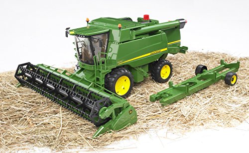 Bruder 02132 John Deere T670i Combine Harvestor