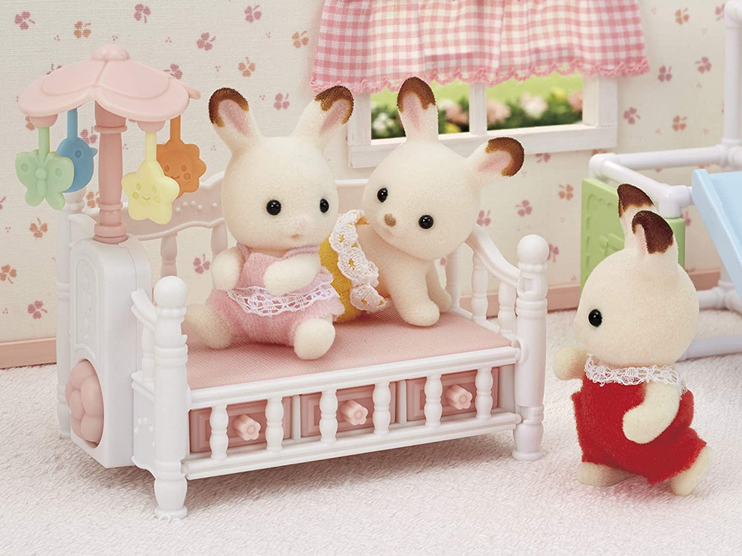 Sylvanian Families Crib With Mobile