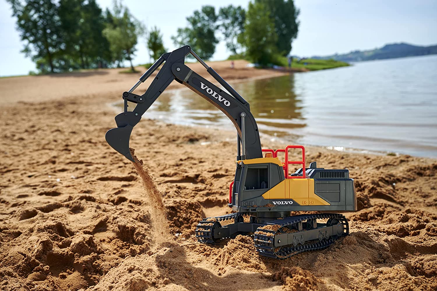 Dickie Toys Volvo Remote Control Mining Excavator