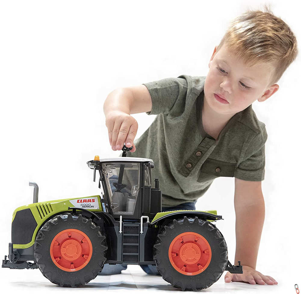 Bruder Claas Xerion 5000 Tractor 1:16