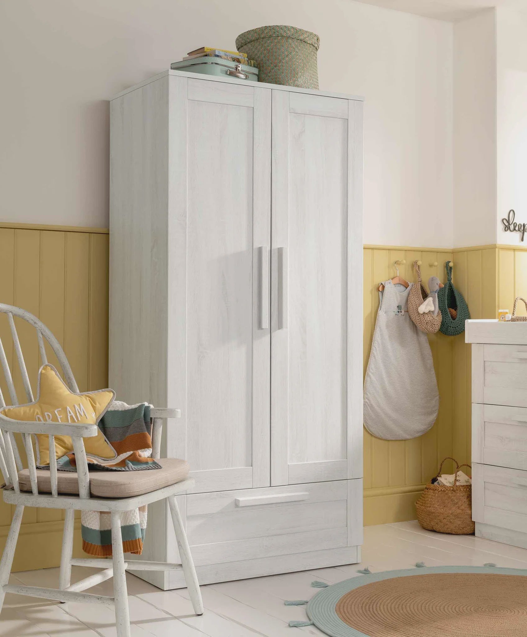 Mamas And Papas Atlas 2 Door Nursery Wardrobe With Storage Drawer Nimbus White